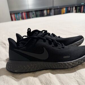 Nike Black Athletic Sneakers *NEVER WORN*